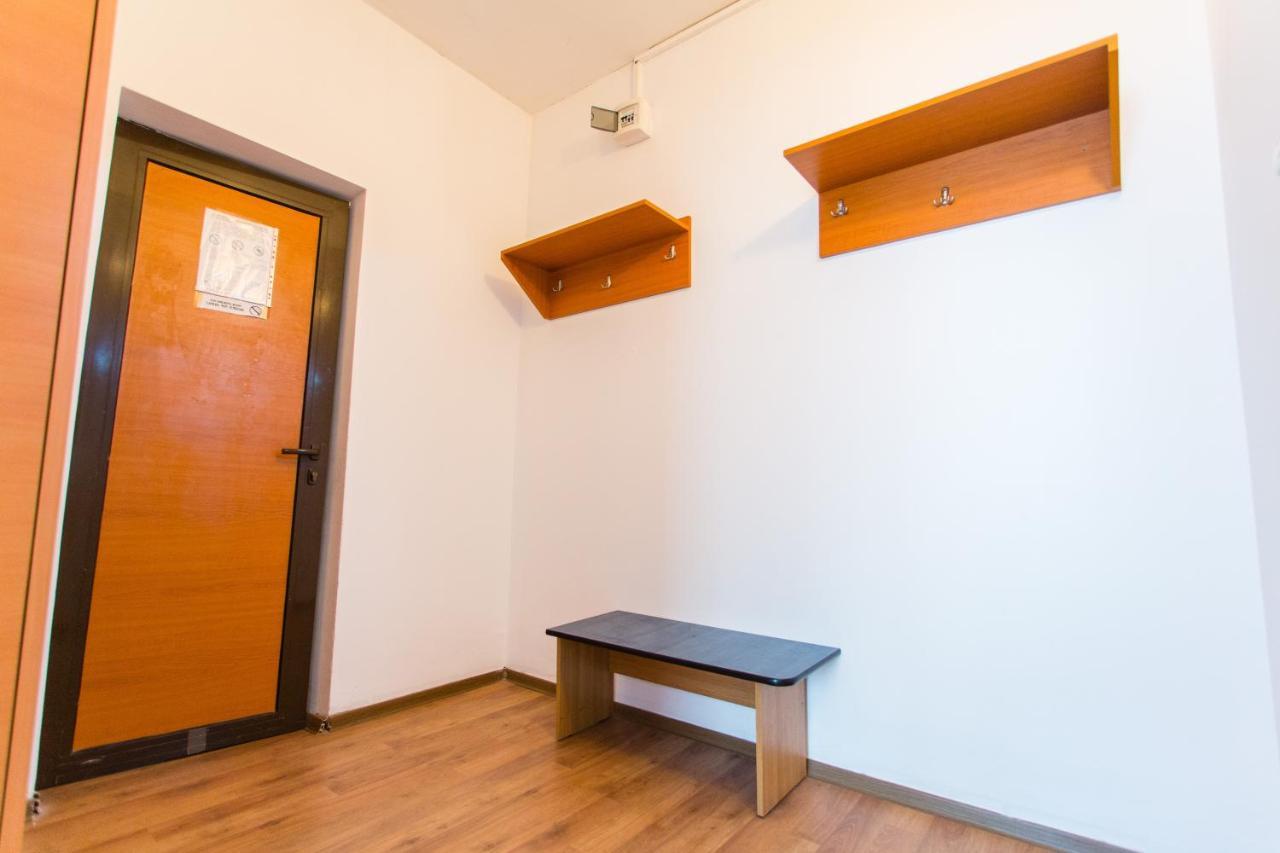 Hostel Horia Plopeni Buitenkant foto